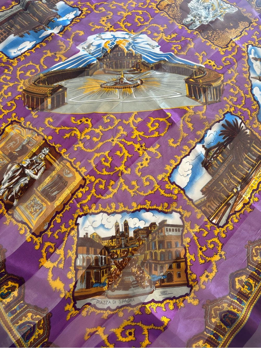 Italy Scarf - Picture 4 of 12